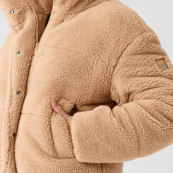 ALO Yoga Tan Fleece Puffer Jacket - Picture 3 of 9